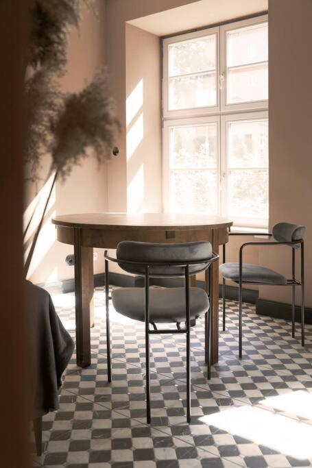 Elegant Apartment In The City Center Wrocław Extérieur photo